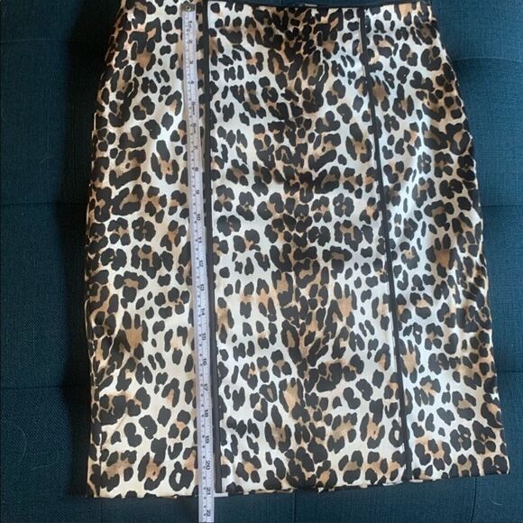 White House Black Market A-line Leopard Skirt - Picture 9 of 9